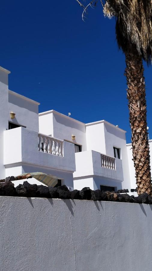 Apartment Vincent, Cozy And Sunny Over The Rooftops Puerto del Carmen  Bagian luar foto